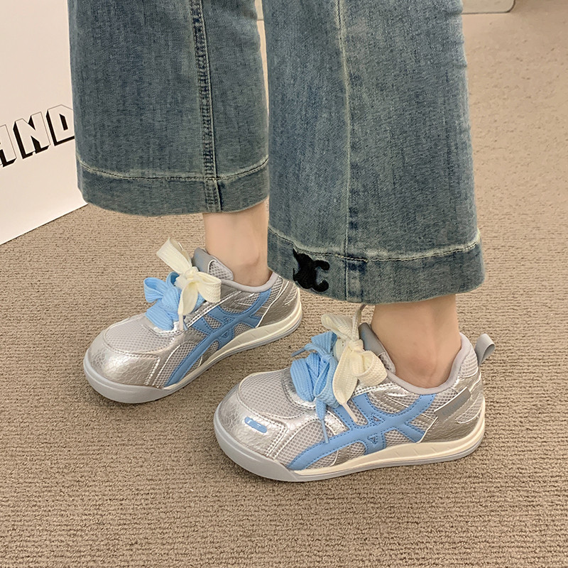 เด็กรองเท้าผ้าใบลําลองสําหรับสาว2025ใหม่ฤดูใบไม้ร่วงเด็กวัยหัดเดินเดินรองเท้า กลวง-ออก ตาข่ายลื่นอเนกประสงค์เก๋โรงเรียนกีฬารองเท้าผ้าใบ - รูปที่ 4