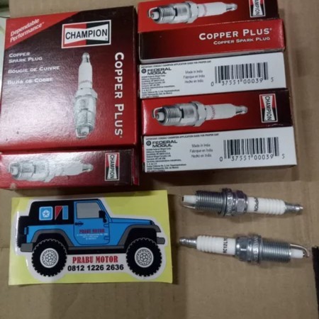 Champion Jeep Cherokee XJ Country Grand Cherokee ZJ Wrangler YJ หัวเทียน