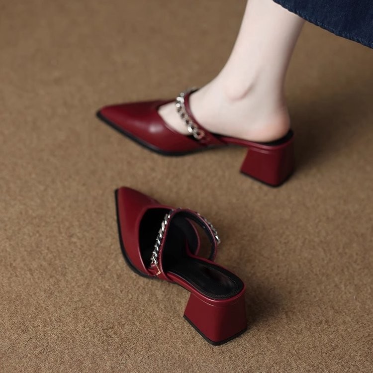 รองเท้าส้นสูงผู้หญิง ส้นหนาแบบสวม Pointed Toe
