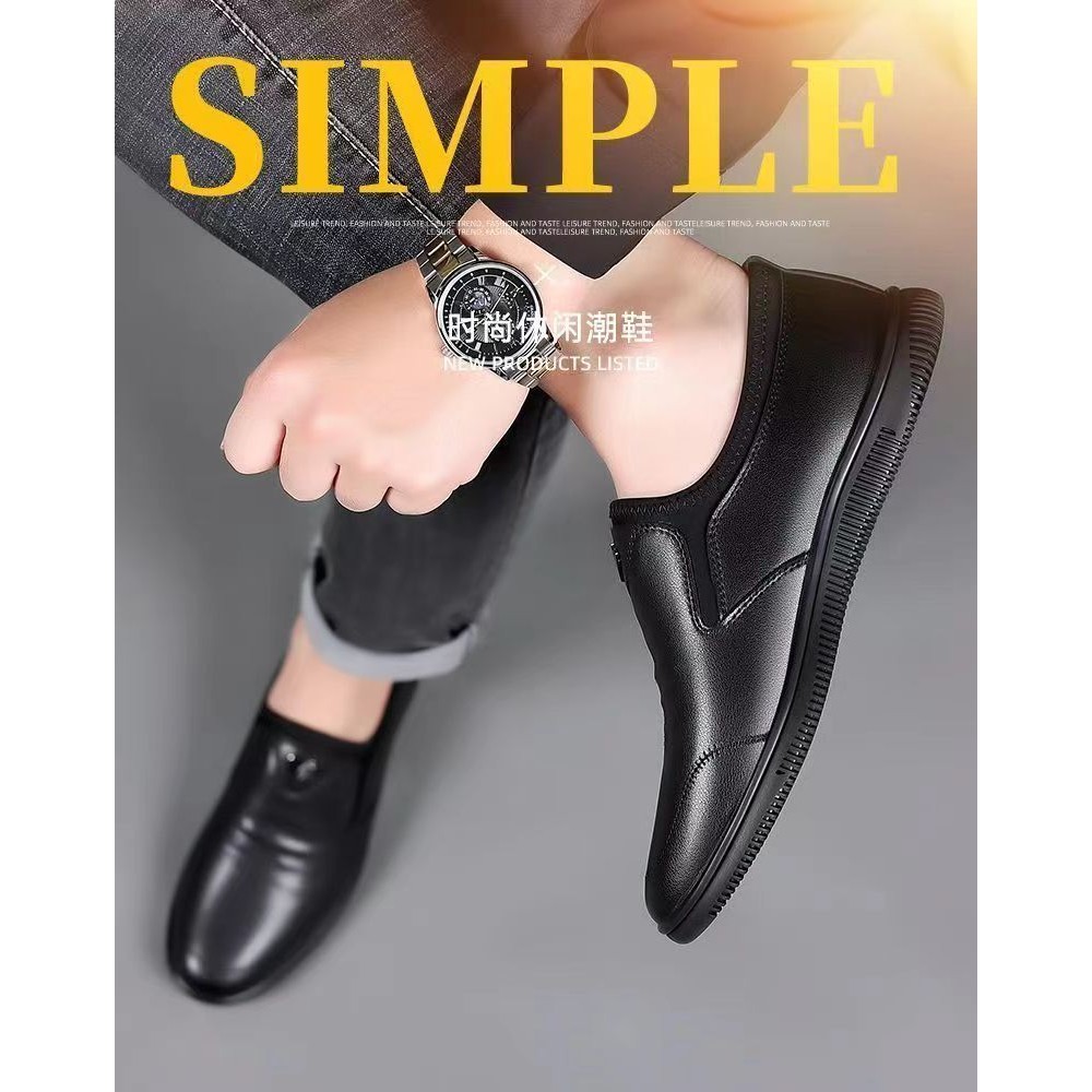 ขายร้อน [ข้อเสนอพิเศษ Clearance] Soft Sole Soft Surface รองเท้าผู้ชายน้ําหนักเบาธุรกิจลําลองแบบสวมรองเท้าหนังสีขาวรองเท้าพ่อ