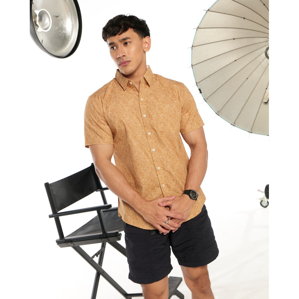 I Am เสื้อเชิ้ต Slim Fit อันโด่งดัง - Match My Partner Gold