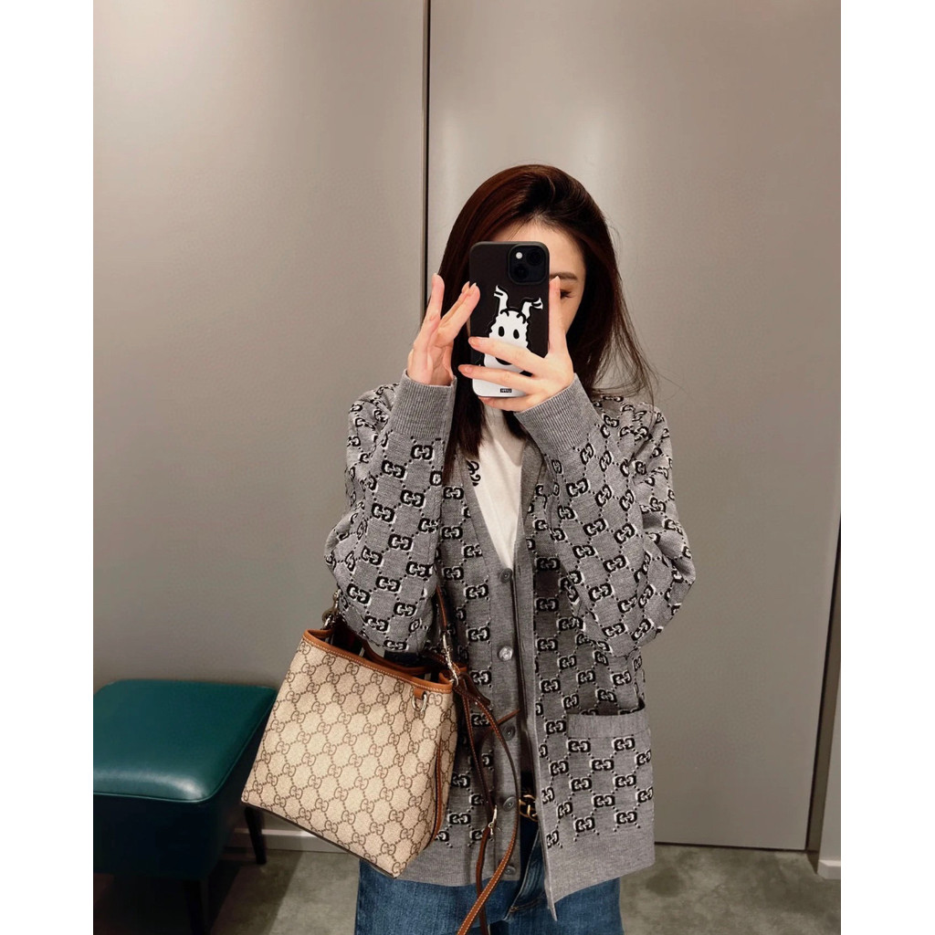 ผู้ชายและผู้หญิง Same Niche Tote Bag ความจุขนาดใหญ่กล่องอาหารกลางวันกระเป๋าหนึ่งไหล่ Crossbody กระเป๋า Simple All-Match Bucket Bag กระเป๋าช้อปปิ้ง