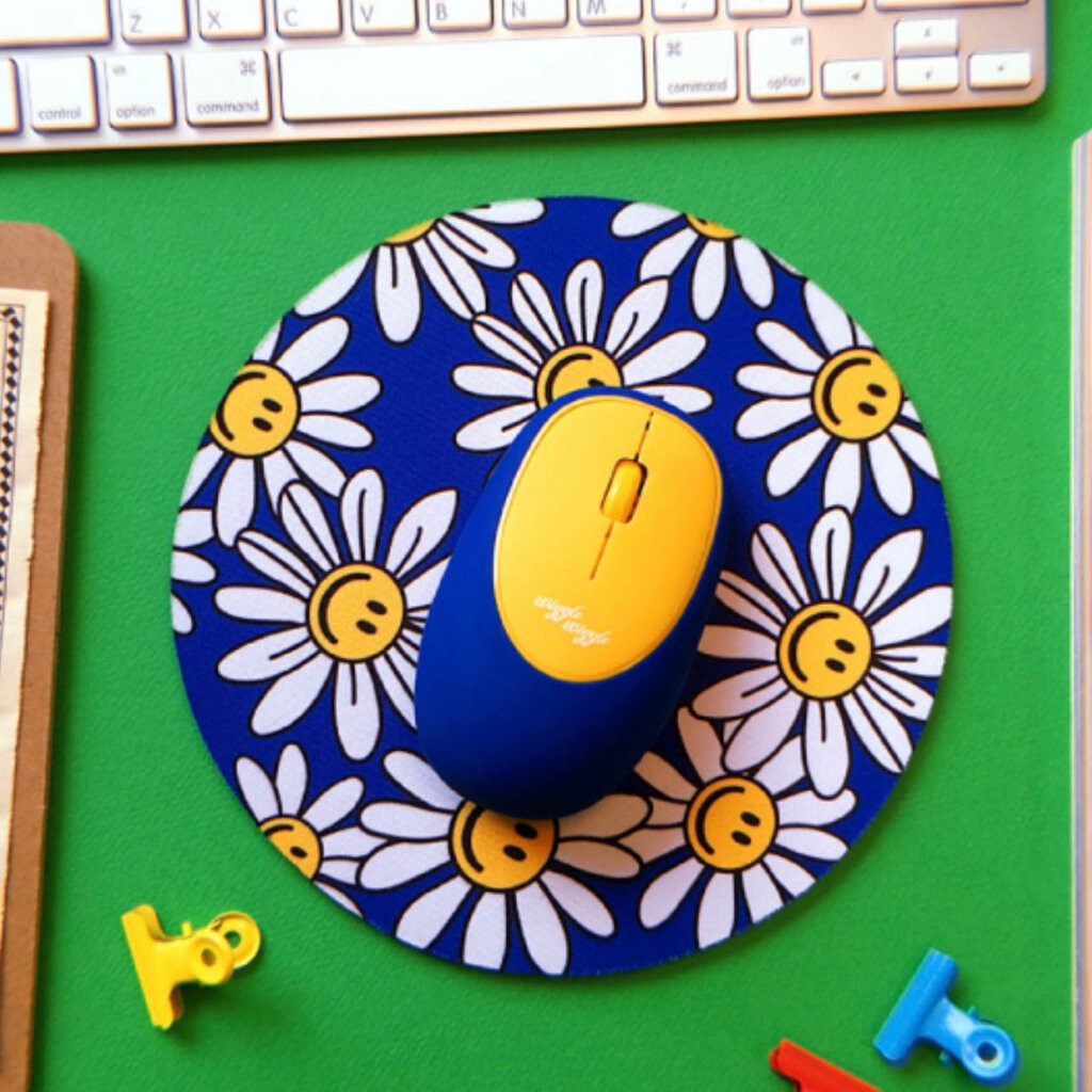 ลดเพิ่ม20% เหลือ280 ทักแชท / WiggleWiggle Mouse Pad : แผ่นรองเมาส์