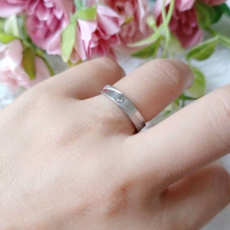 SOULMATE COUPLE TITANIUM SILVER RING // SILVER WEDDING RING // ENGAGEMENT RING สําหรับผู้ชายและผู้หญ