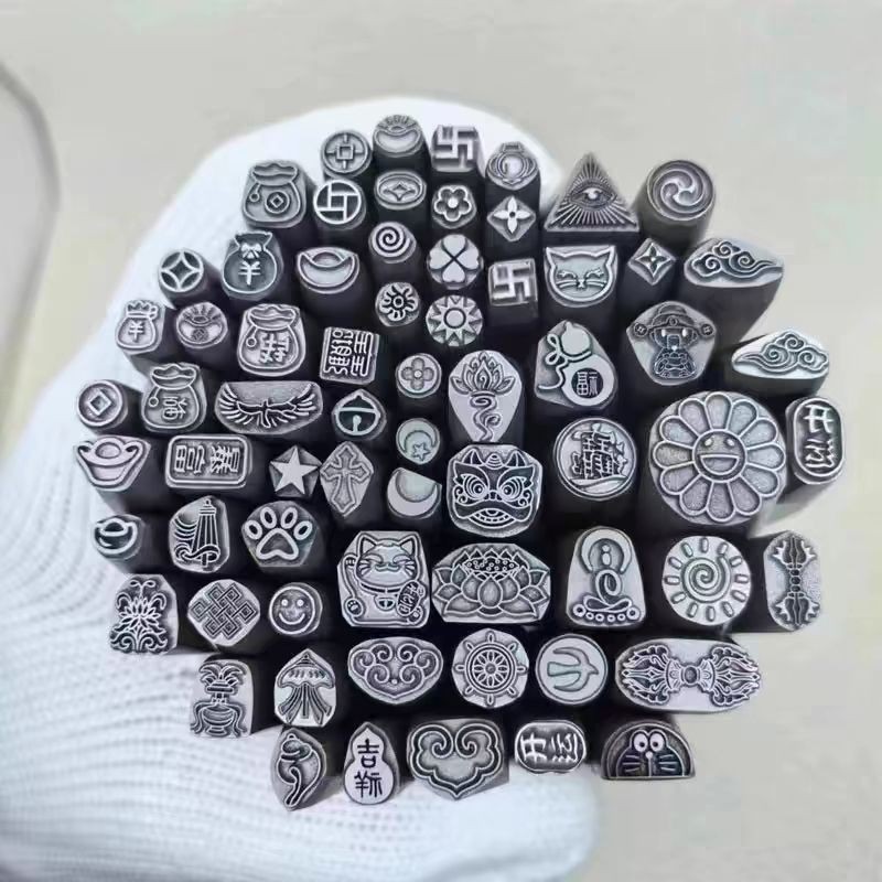 สิ่วซีลเหล็ก Jiyan แกะสลักสร้อยข้อมือสิ่ว Jiyan 250620