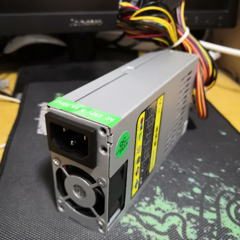 1U Flex Power Snail Interstellar NAS 1U การควบคุมอุตสาหกรรม Power Rated 200W เงียบเสถียร