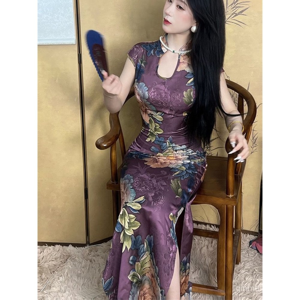 [จัดส่งฟรี.มีในสต็อก] ชุดกี่เพ้าพิมพ์ลายสไตล์จีนสำหรับสาวอวบไซส์ใหญ่กระโปรงยาวผ่าสีม่วงเก็บเอวใส่แล้วดูผอมเพรียว