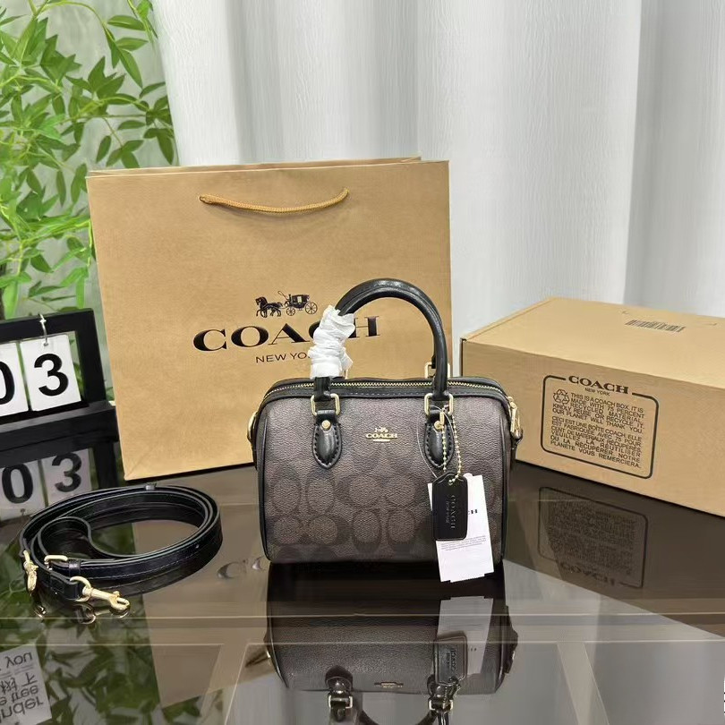 Coach mini Boston กระเป๋าถือสำหรับผู้หญิง, กระเป๋าทรงหมอน ขนาด:17×12cm