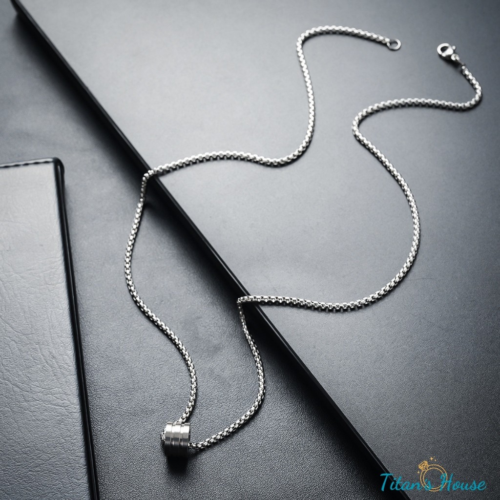 สร้อยคอไทเทเนียมสําหรับผู้ชายพร้อมจี้ทรงกลมบุคลิกภาพ - Titans House - DM013T