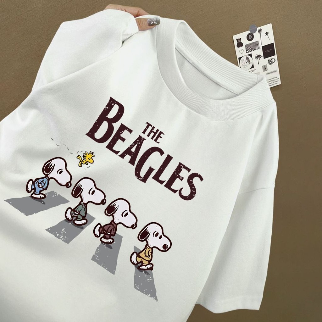 BOOM shop  เสื้อเกาหลี ผู้หญิง T-shirt "THE BEAGLES DOG" พิมพ์ลาย ผ้าCOTTON โคตรนุ่ม OVERSIZE เสื้อคอกลม