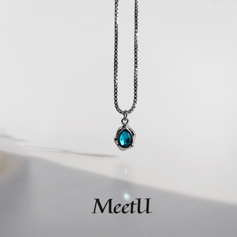 ที่ไม่ซ้ํากันไทเทเนียมเหล็ก Glacier Blue Water Drop สร้อยคอแฟชั่น Simple Non-Fade Clavicle Chain ผู้ชายผู้หญิง