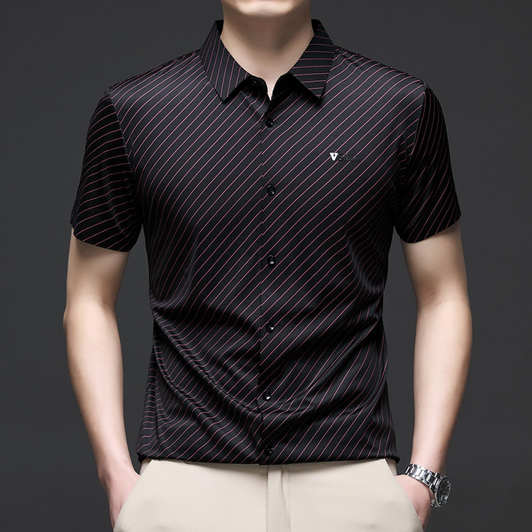 เสื้อเชิ้ตผู้ชายลําลองและทันสมัยใหม่ แขนสั้น จากเส้นใยโพลีเอสเตอร์ สะดวกสบาย และเป็นมิตรกับผิว