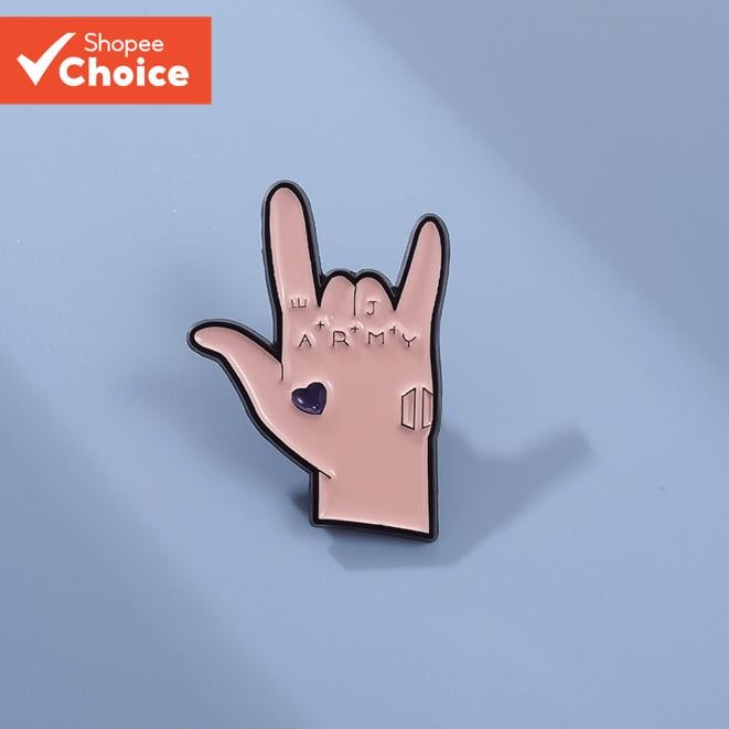 Jungkook มือ Tattoo ARMY เคลือบ Pins ท่าทางเข็มกลัดเพลงอัลบั้ม Pin ปกป้ายเครื่องประดับของขวัญสําหรับแฟนๆ