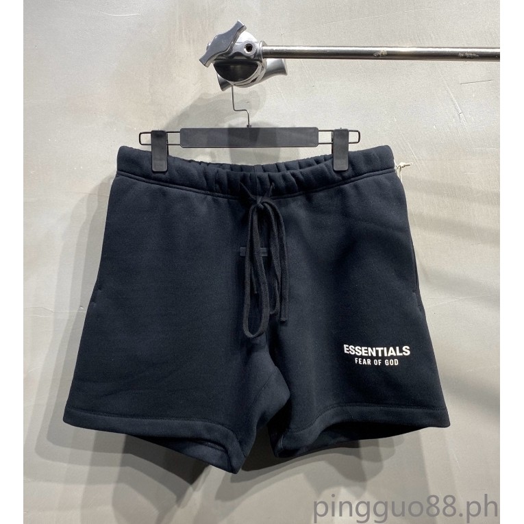 Essentials ALWAYS บนกางเกงขาสั้นลําลองทรงหลวมตัวอักษรขนาดเล็ก