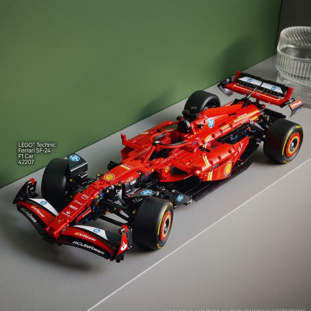 ใช้ได้กับเลโก้ Ferrari SF-24 F1 รถแข่งฟอร์มูลา บล็อกสร้างของเล่นประกอบกลไก ของขวัญสำหรับเด็กผู้ชาย ข