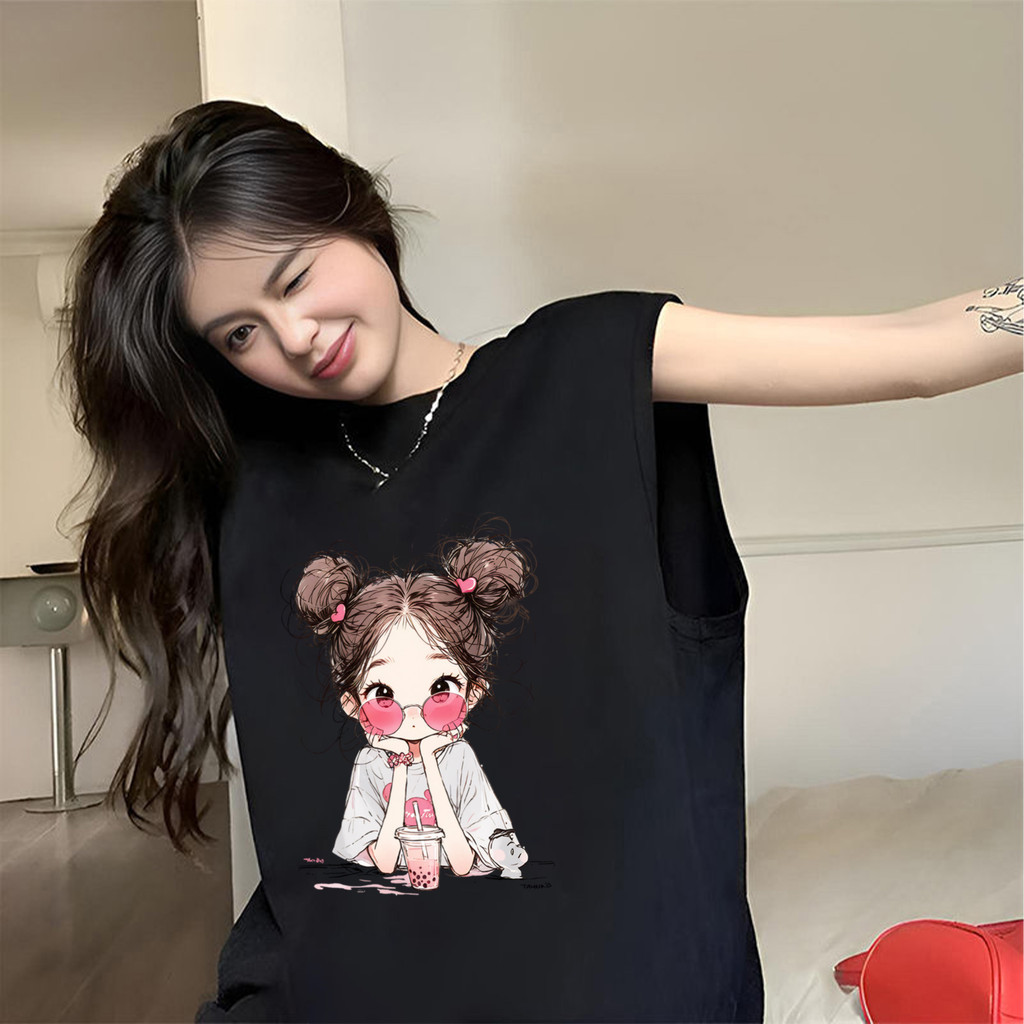 UT shop🌸 เสื้อกล้าม แขนกุด oversize ผ้าฝ้าย100% เสื้อแขนกุด แฟชั่น แนวสตรีท สาวอวบ'Girl milk tea' เสื้อ หญิง เสื้อสีขาว