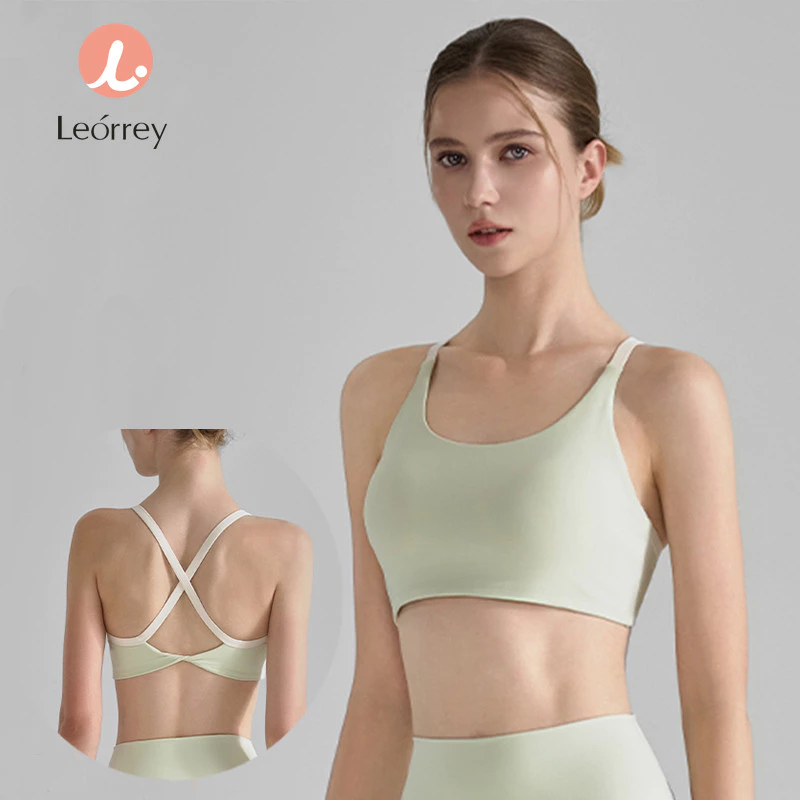 Leorrey เสื้อครอปวิ่งฟิตเนส ยืดหยุ่นสูง มีแผ่นรอง