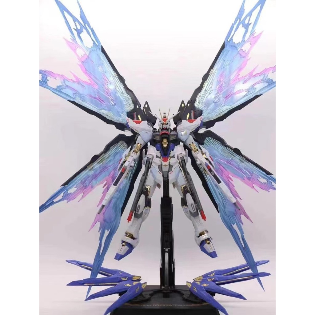 โมเดลประกอบ Daban 8802S Soul Blue Strike Freedom 1/100MB ตัวอย่างปีกแสงและสติ๊กเกอร์น้ำ