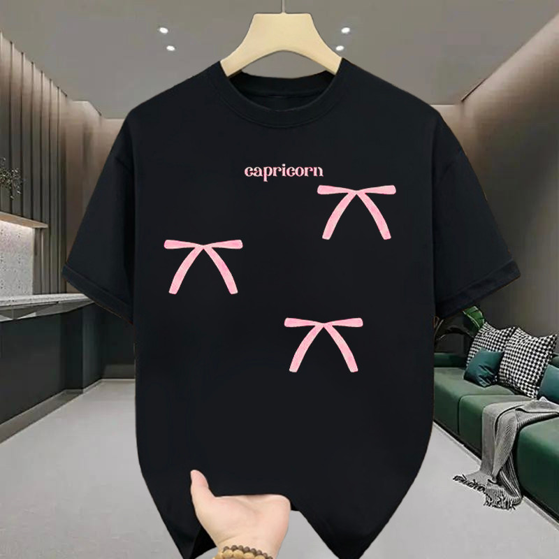 พร้อมส่ง 🎀 เสื้อยืด oversize เสื้อยืดแขนสั้นแฟชั่นผู้หญิง พิมพ์ลายโบว์ลำลองทรงหลวม สไตล์เกาหลี
