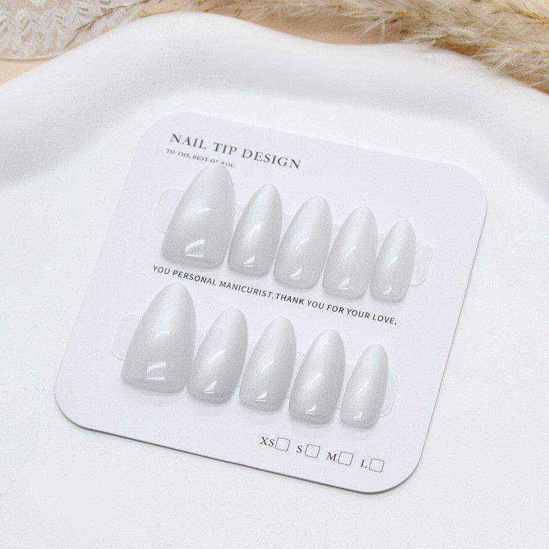 ชุดเล็บปลอม 10 ชิ้นพร้อมกาวเรียบง่ายและสีขาวบริสุทธิ์กดบนเล็บชุด เอฟเอ็ม138