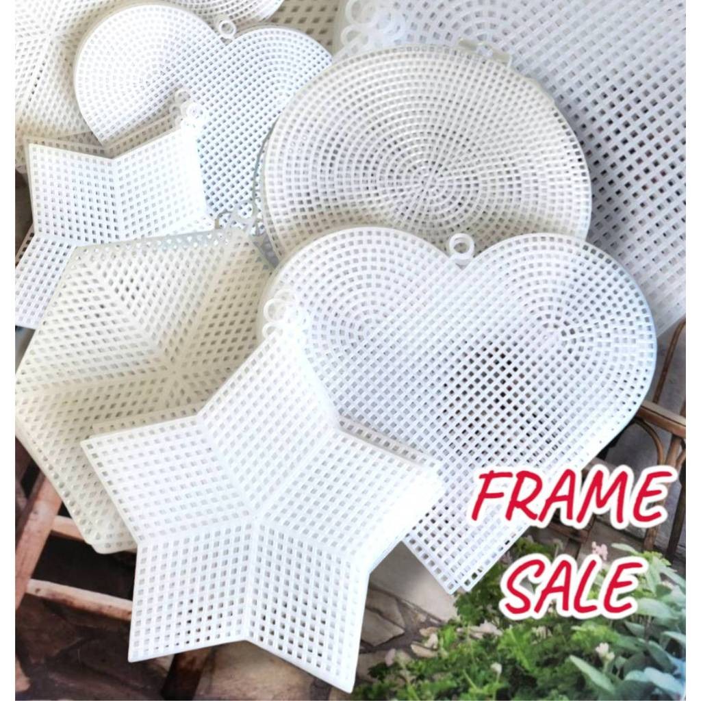 แผ่นเฟรม หัวใจ ดาว หกเหลี่ยม วงกลม แผ่นใหญ่  ปัก ไหมพรม มีให้เลือกหลายแบบ Plastic Canvas