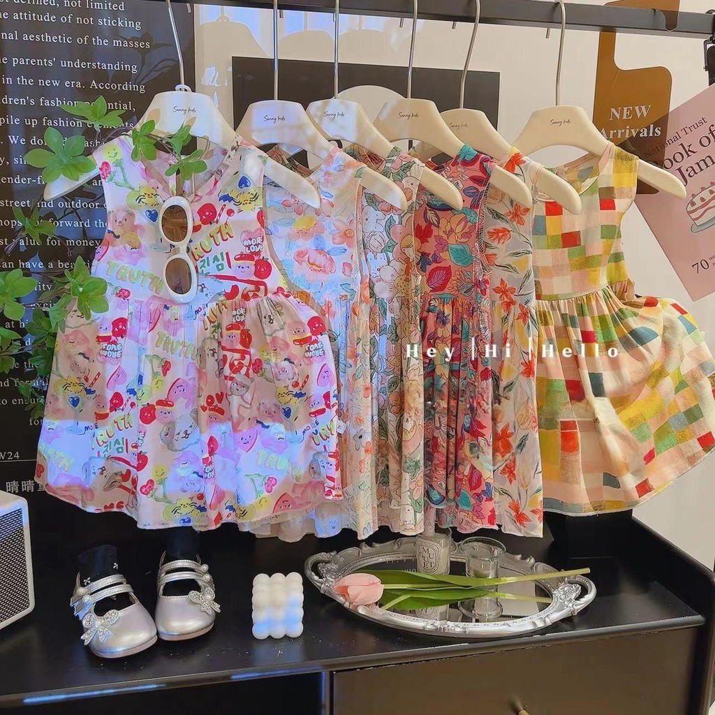 ชุดเดรสเด็ก ลายดอกไม้สำหรับเด็กผู้หญิง ดีไซน์น่ารักๆ ใส่สบายๆ ผ้าพริ้วสวย ลายสวยคอจีน กระดุมหน้า แขนตุ๊กตาบานน่ารักๆ