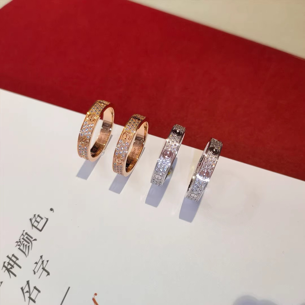แหวนเงินสเตอร์ลิง 925 ชุบหนา 18K แหวนดาวกว้างสามแถวเพชร แฟชั่นสวยงาม แหวนคู่รักอเนกประสงค์รุ่นสูง