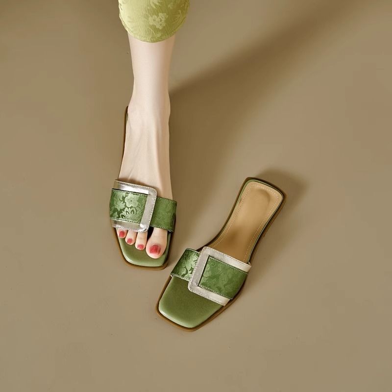 ยี่ห้อหนังแท้แฟชั่นอารมณ์สบายๆอเนกประสงค์รองเท้าแตะชิ้นเดียวสําหรับผู้หญิง2025แบนou品牌真皮时尚气质休闲鞋 男鞋女20