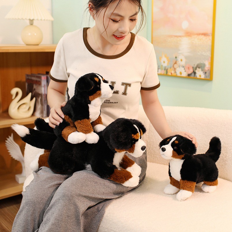 ตุ๊กตาของเล่นยืนนั่งโกหกกระตุ้น เบอร์นีส ภูเขาสุนัขลูกสุนัข น่ารัก น่ากอด ของเล่นตุ๊กตาของเล่นตุ๊กตาวันเกิดวาเลนไทน์ของขวั
