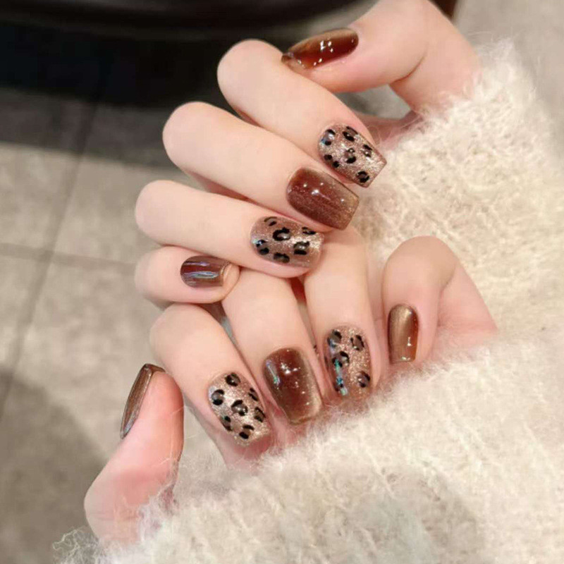 30PCS กดบนเล็บคาราเมล Fine Shining เสือดาวรูปแบบเล็บปลอม Cat Eye MY158
