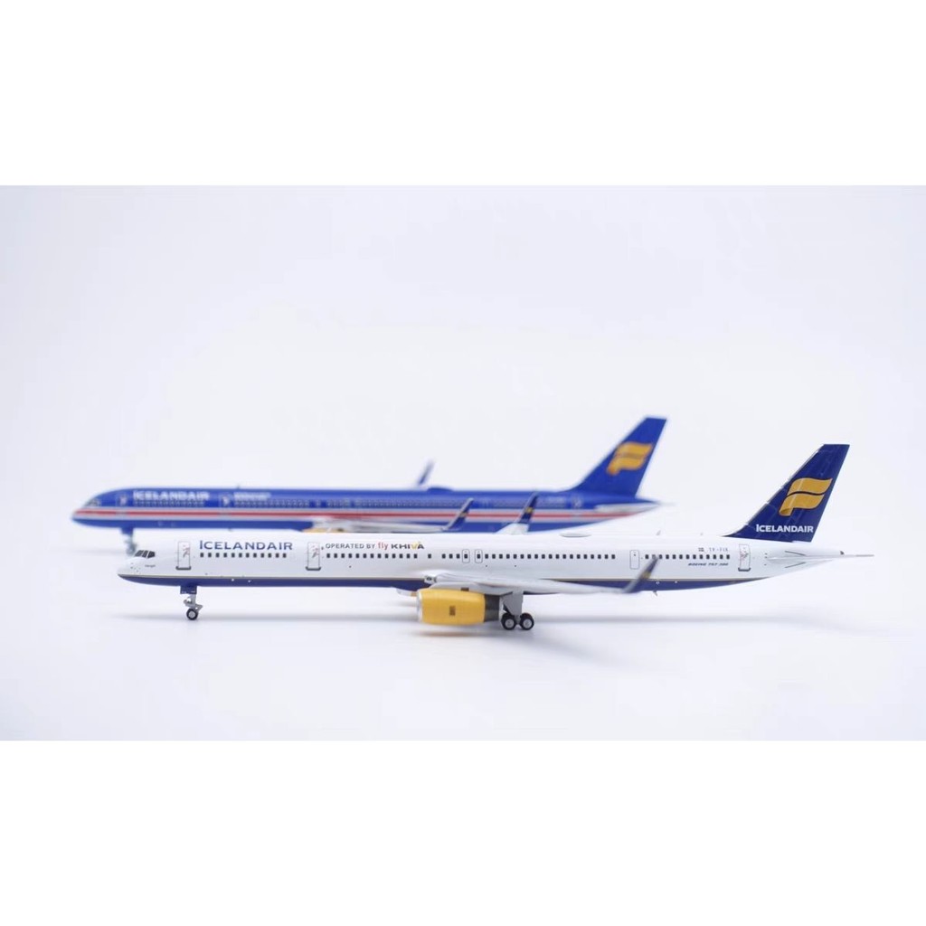 NG Iceland Air 1: 400 โบอิ้ง B757-300 เครื่องบิน รุ่น TF-FIX และ TF-ISX