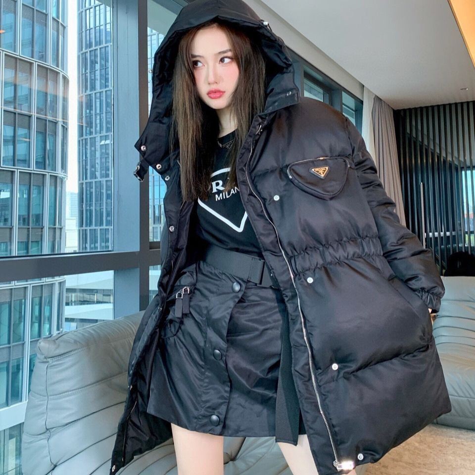 24 ฤดูใบไม้ร่วงฤดูหนาวใหม่ผลิตภัณฑ์ขนมปังแจ็คเก็ตลําลองคลุมด้วยผ้าแจ็คเก็ตผ้าฝ้ายเอวแคบ ผอมลง ดูกลางความยาวแจ็คเก็ตผ้าฝ้ายผู้หญิงสามเหลี่ยมก