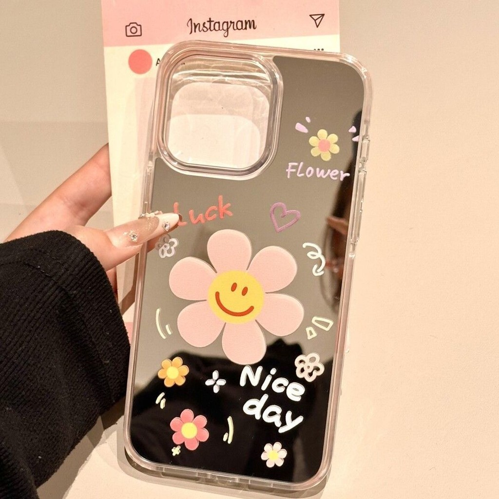 Smiley Flower Bracket เหมาะสําหรับ Samsung s25ultra เคสโทรศัพท์กระจก s24fe น่ารัก s23s22s21+Fresh a55a15a54a16 หญิง a33a34 กันกระแทกนุ่ม a35a36a56