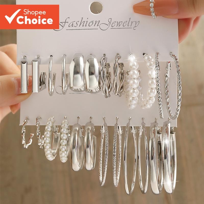 Retro Silver Pearl Hoop ต่างหูชุดผีเสื้องูออกแบบสําหรับผู้หญิง Hypoallergenic เครื่องประดับต้นฤดูใบไม้ผลิความงามที่ไม่ซ้ํากันของขวัญวา