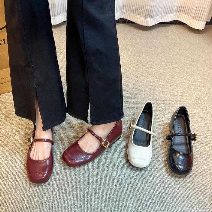 ✨โปร! รองเท้าแมรีเจนสไตล์ฝรั่งเศส✨ 2025 หัวสี่เหลี่ยมแฟชั่นย้อนยุค ใส่สบาย สไตล์ฝรั่งเศส แฟชั่นย้อนยุค รองเท้าราคาถูก