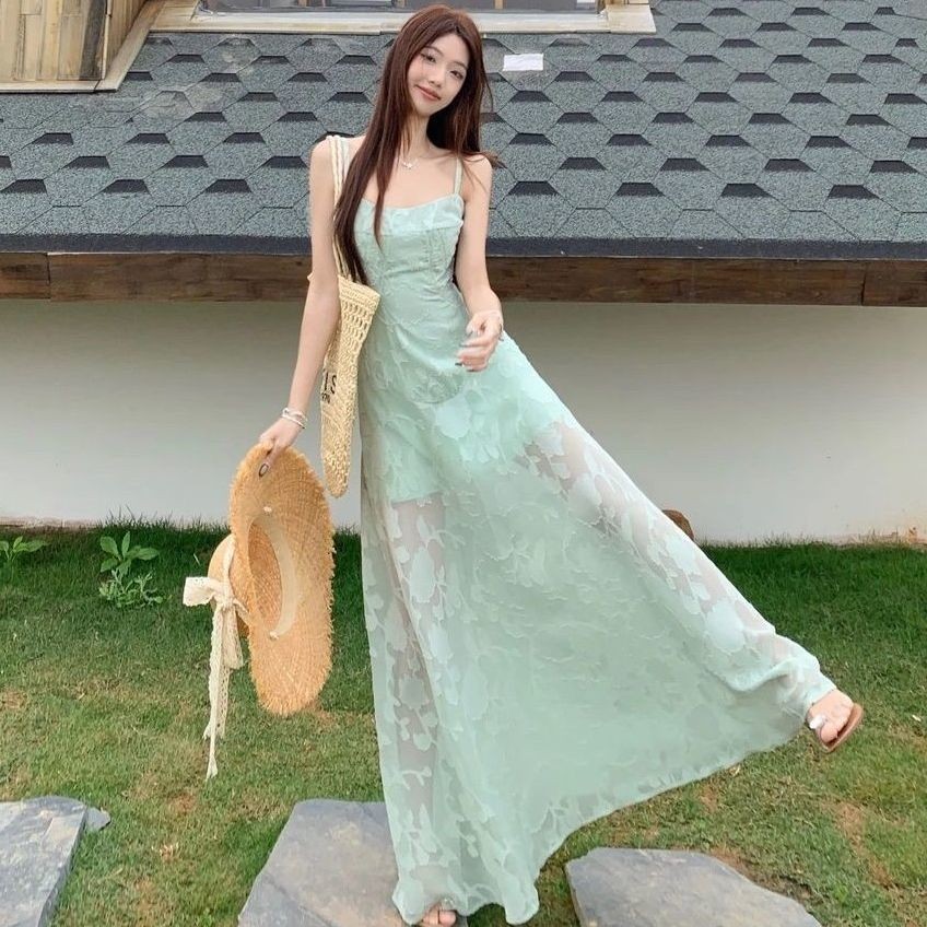 ชุดเดรสสายเดี่ยวลูกไม้สีเขียวมิ้นต์สไตล์ฝรั่งเศสสำหรับผู้หญิงกระโปรงทรงเอเก็บเอวอารมณ์ฤดูร้อนกระโปรงยาวสไตล์วันหยุดริมทะเล [จัดส่งด่วน]