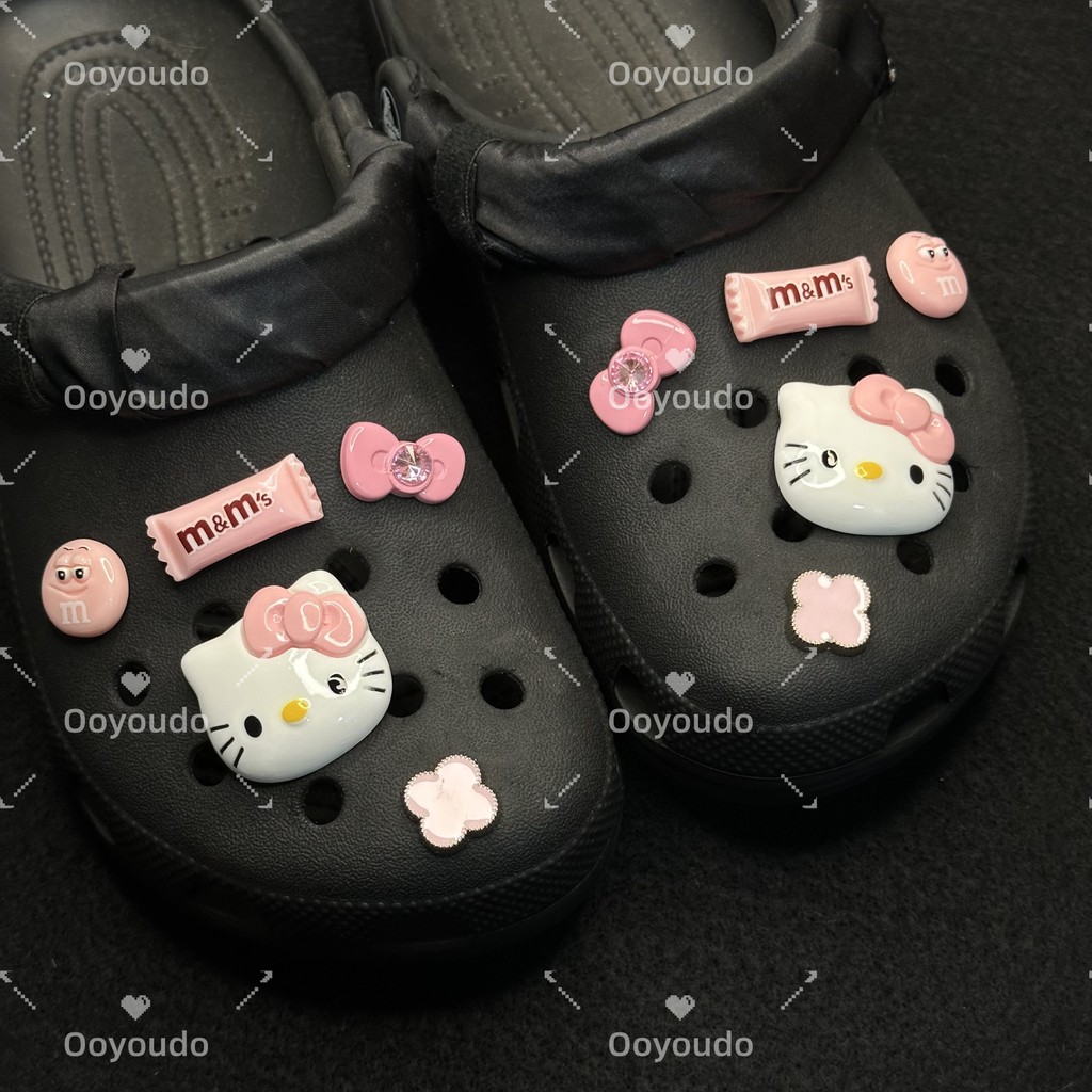 KT Cat Pink Star Love ชุดริบบิ้น Hello Kitty Series clog Pins INS Charm ปุ่ม DIY อุปกรณ์เสริมสําหรับหัวเข็มขัดรองเท้าอุปกรณ์เสริมตกแต่งรองเท้า - รูปที่ 2
