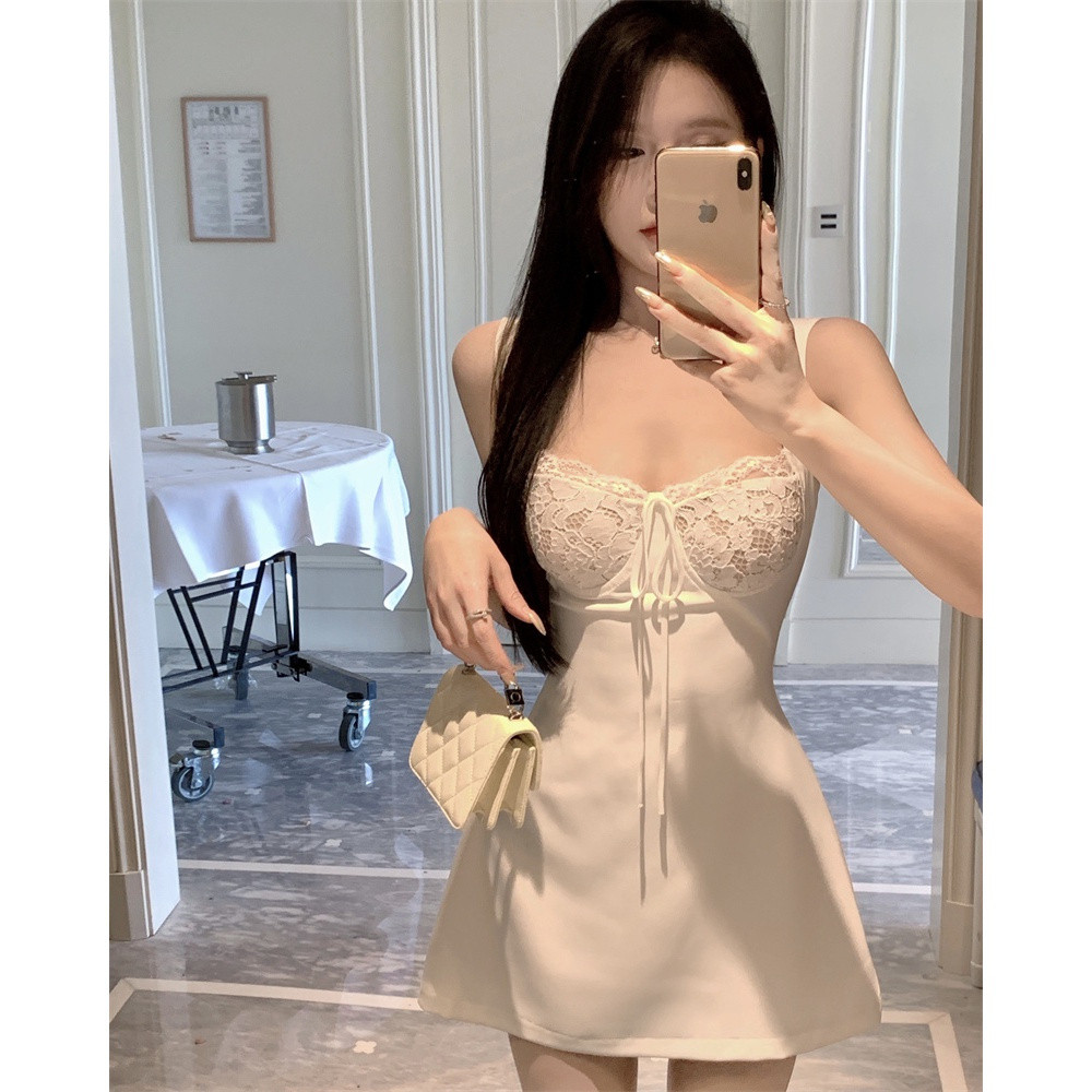 Caila ชุดเดรสสายเดี่ยวสไตล์ฝรั่งเศส ลูกไม้ต่อเย็บปะติดปะต่อกัน กระโปรงสั้นหวานเซ็กซี่ เหมาะสำหรับฤดูร้อน ทรงเอปกติ