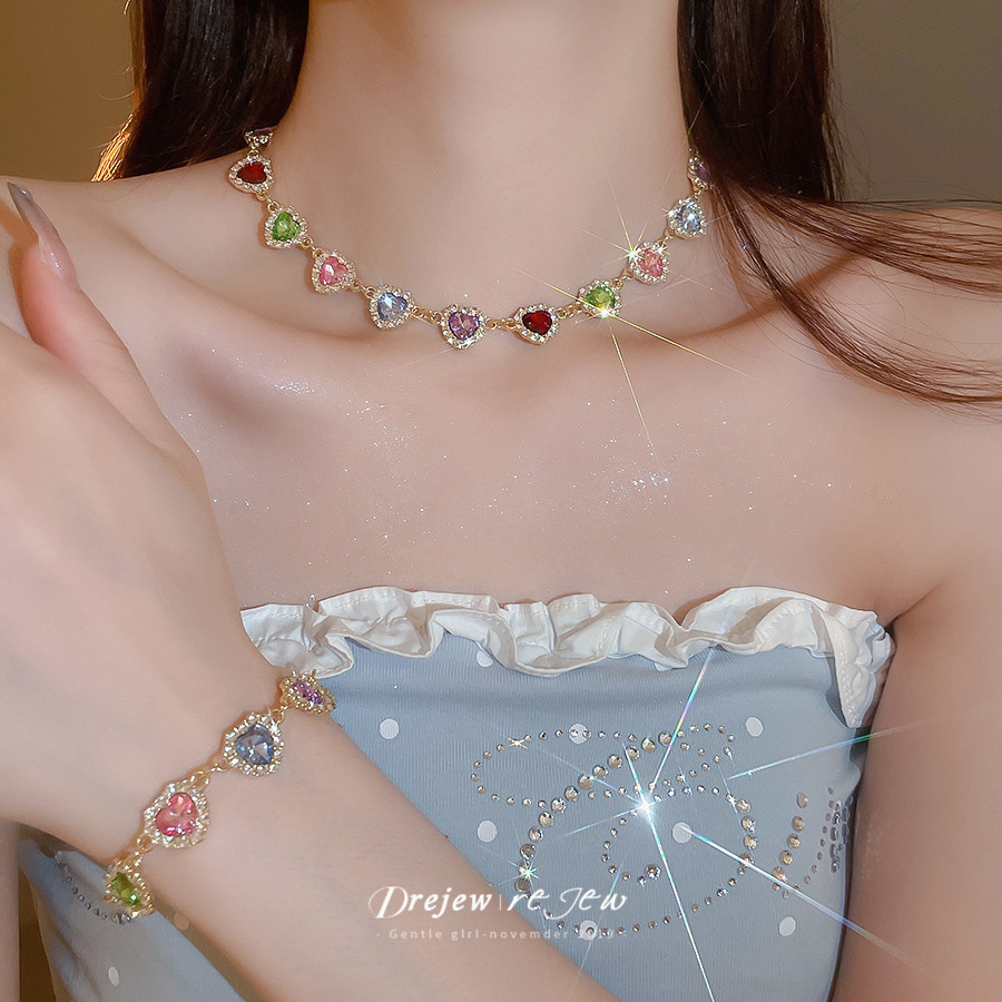 เดรสเพชรฝังสี จี้ สร้อยคอ สร้อยข้อมือ ชุดย้อนยุค พระราชวัง สไตล์หรูหรา กระดูกไหปลาร้า เครื่องประดับไฮเอนด์