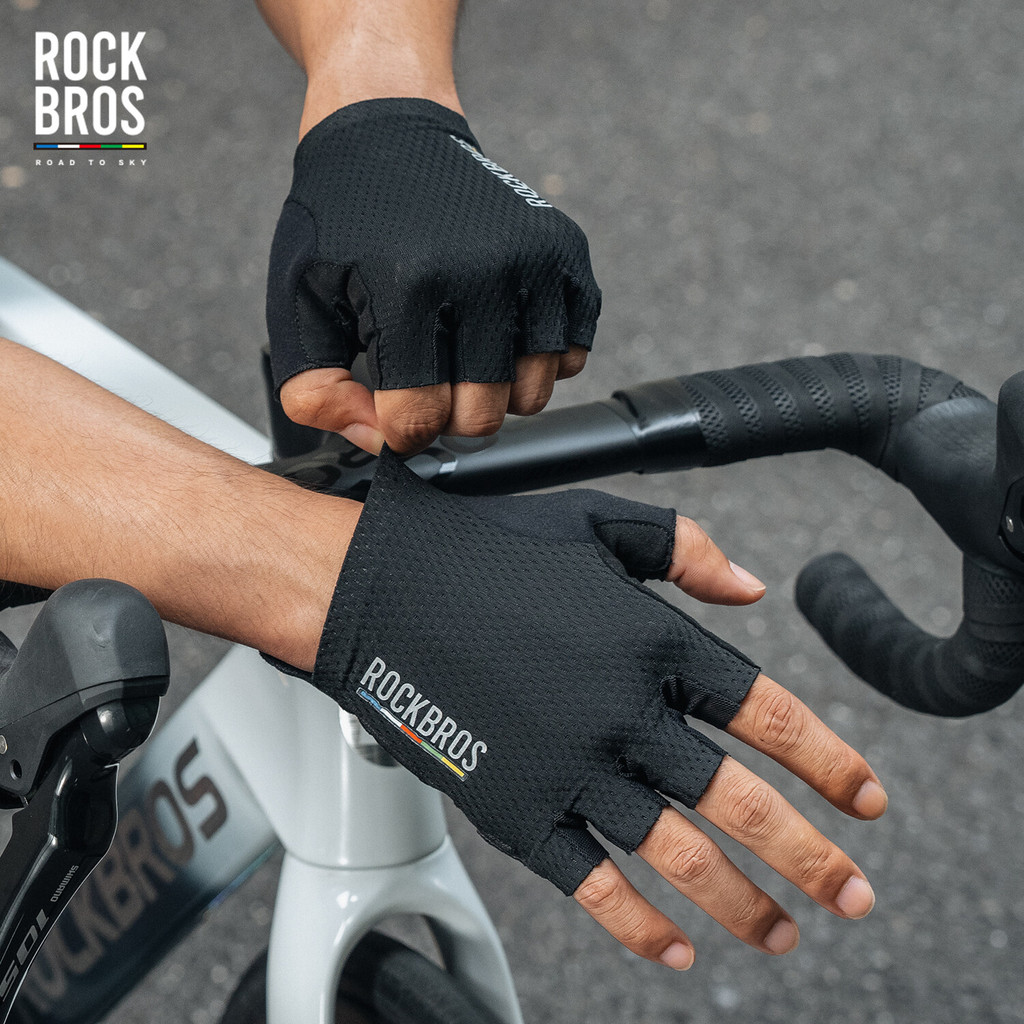 ROCKBROS Road To Sky ถุงมือขี่จักรยานฤดูร้อนน้ำหนักเบาทึบ breathable ทนทานลื่นกันกระแทกสำหรับ MTB และจักรยานเสือหมอบ