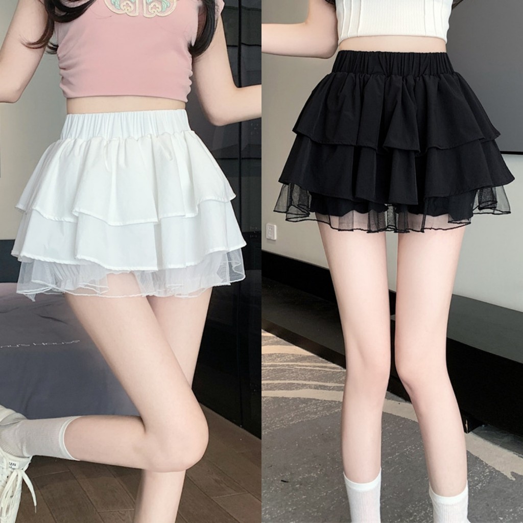 กระโปรงสั้น ทรงเลเยอร์ 2 ชั้น เอวสม็อค ชายแต่งระบาย มีซับใน ผ้าซาติน ใส่สบายมาก ทรงสไตล์เกาหลี