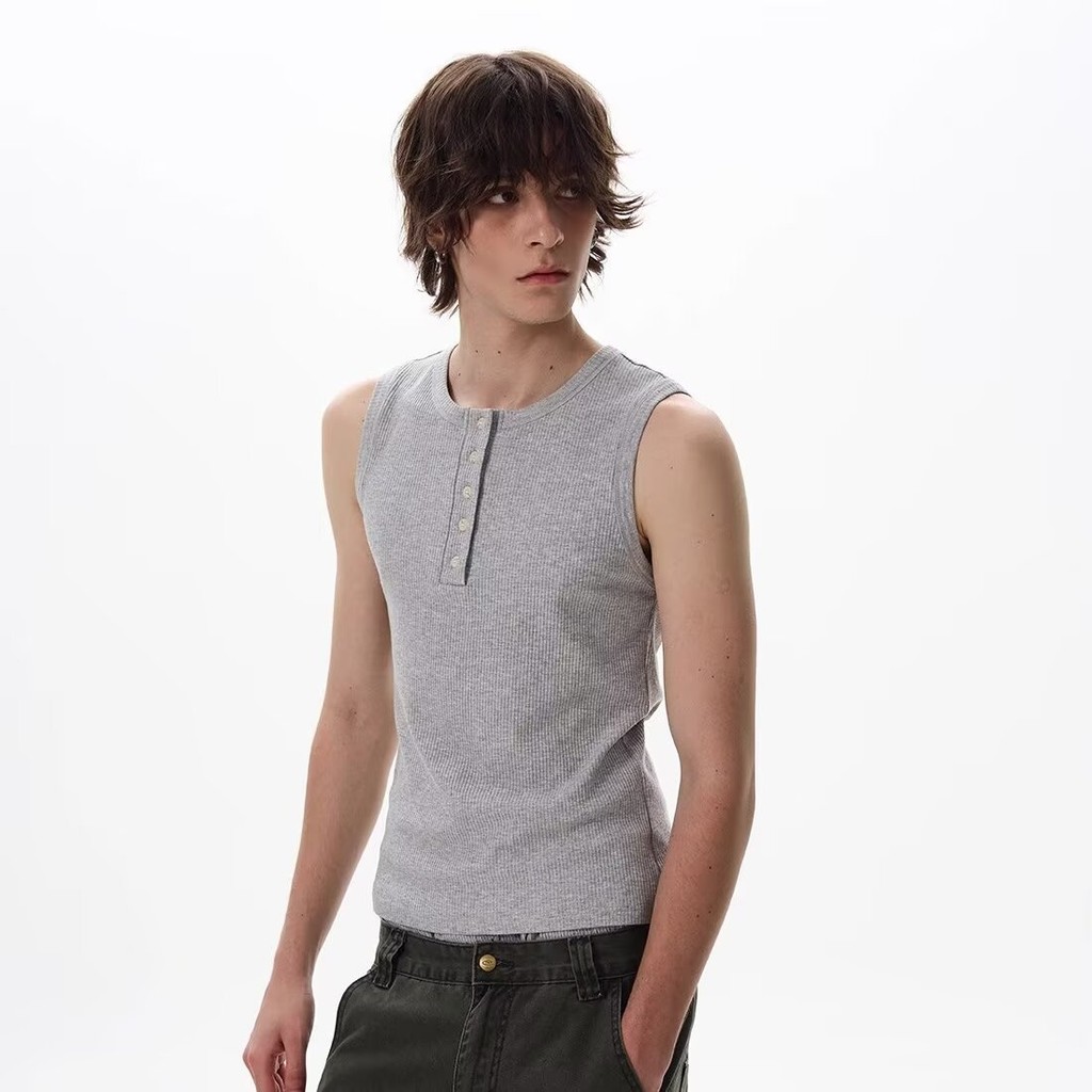 American Retro Henry Collar Vest Slim-fit เสื้อยืดแขนกุดผู้ชายฤดูร้อน High-End All-Match Casual กีฬา Bottoming เสื้อผ้าไหมน้ําแข็งเสื้อกั๊กยืดหยุ่นสูง