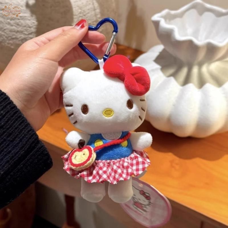 Ank ฤดูใบไม้ผลิ Outing Hello Kitty ของเล่นตุ๊กตาพวงกุญแจ Sanrio KT Cat ตุ๊กตาตุ๊กตาจี้พวงกุญแจรถกระเป๋าเป้สะพายหลังกระเป๋าตกแต่งของขวัญเด็ก EN