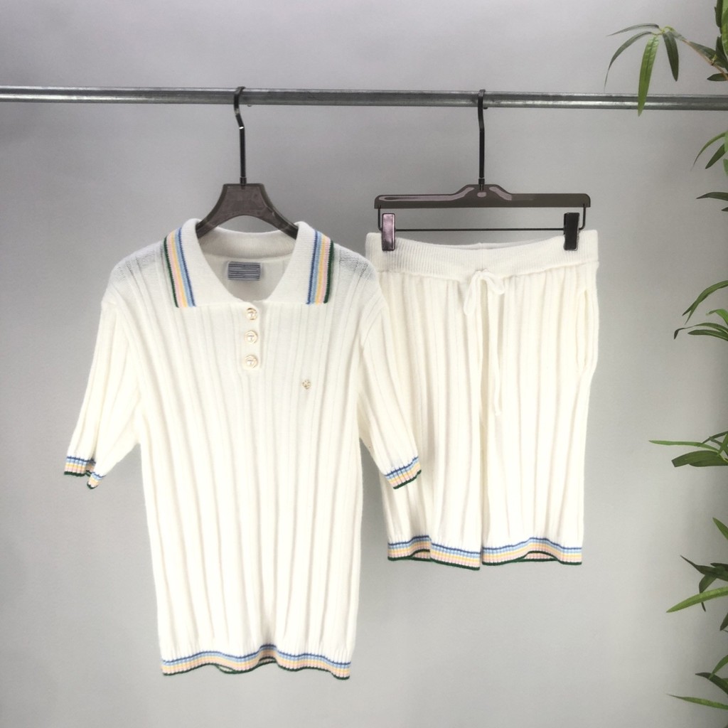 ชุดเสื้อโปโลถัก Casabla**nca คอปกพับแขนสั้น + กางเกงขาสั้นคอปกสีผสมสำหรับผู้ชายและผู้หญิง