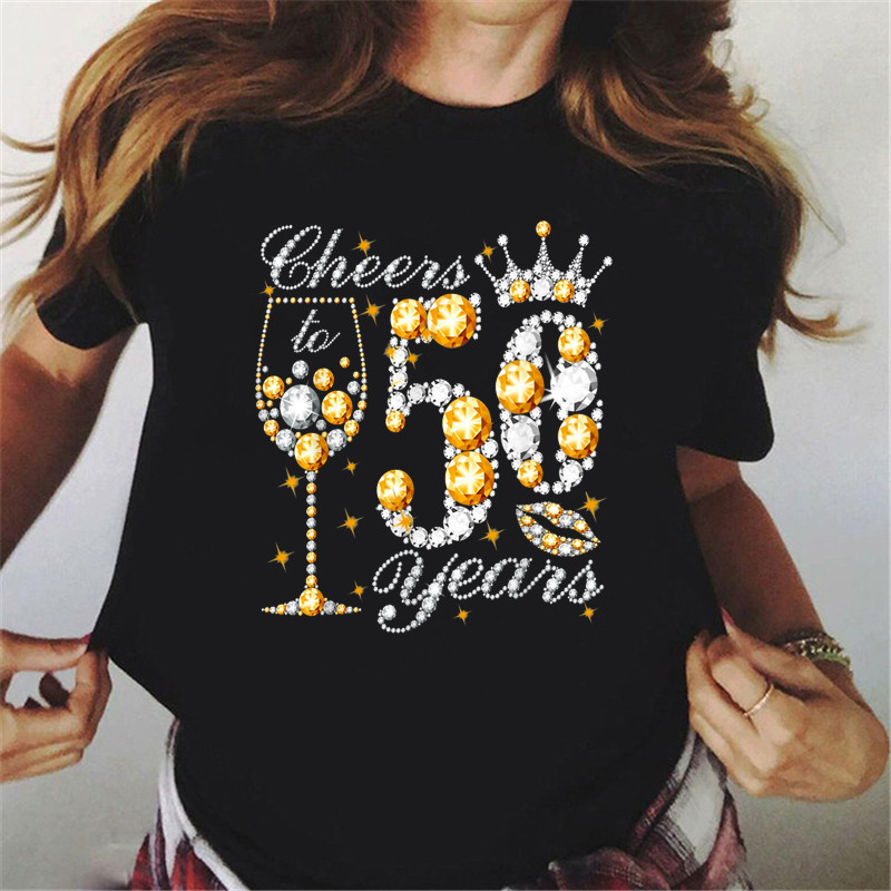 Chic 50th/40th/60th/70th Birthday & Golden Wine Glass พิมพ์เสื้อยืดผู้หญิงวันเกิดเสื้อผ้า 50th Birth