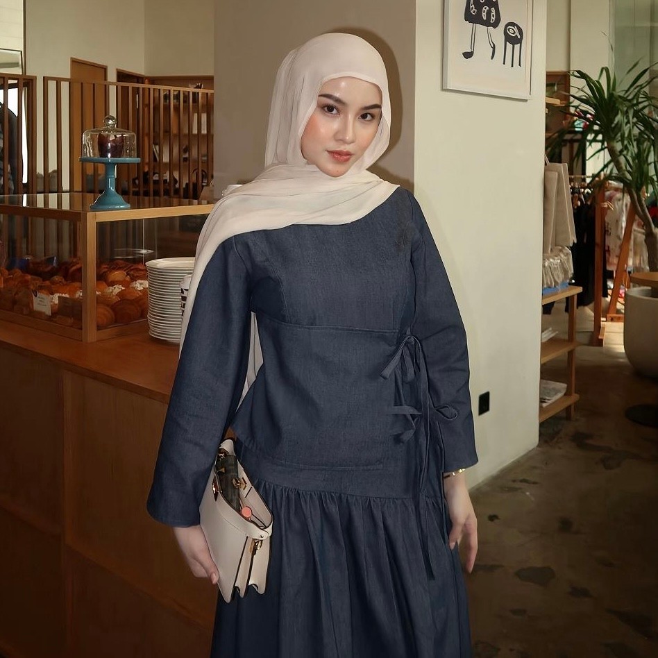 Zoey Fit Kimono - Denim On Denim Collection โดย WELAVIT | เสื้อแจ็คเก็ตยีนส์ผู้หญิง