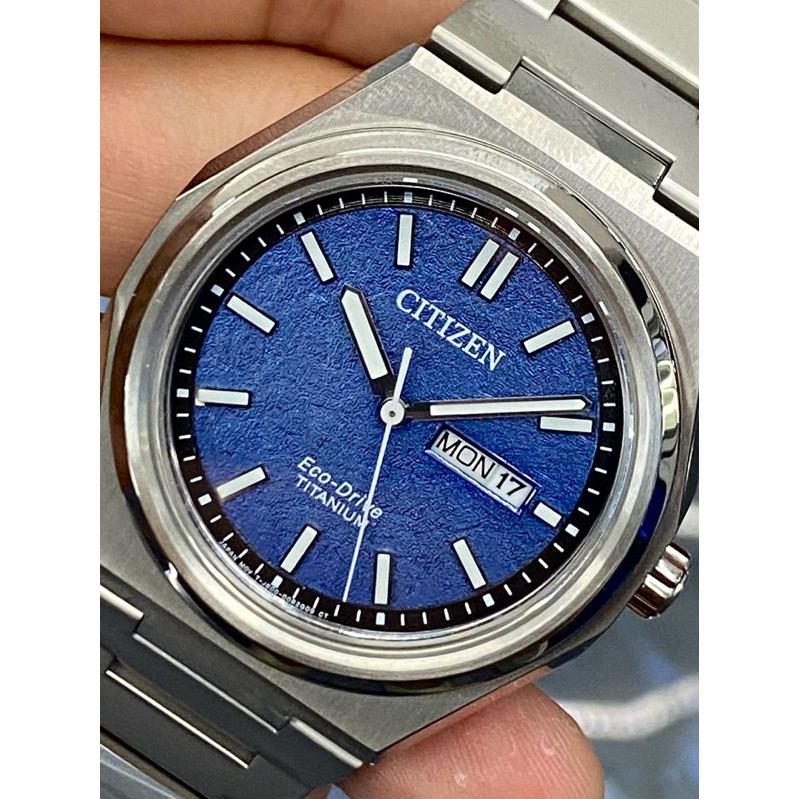 นาฬิกาข้อมือ Citizen Zenshin Super Titanium Eco-Drive AW0130-85L
