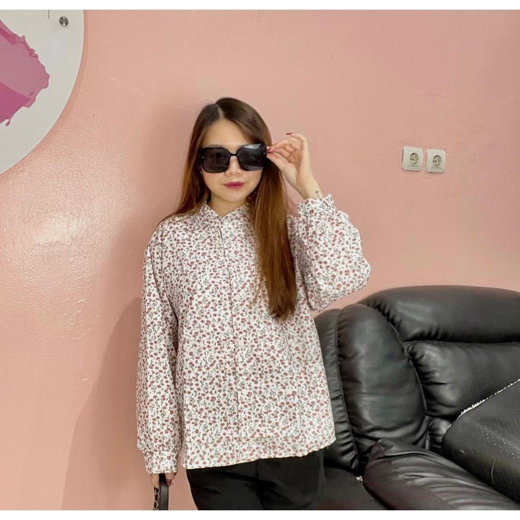 Yejin Korea Twiscone Blouse with Floral Motifs