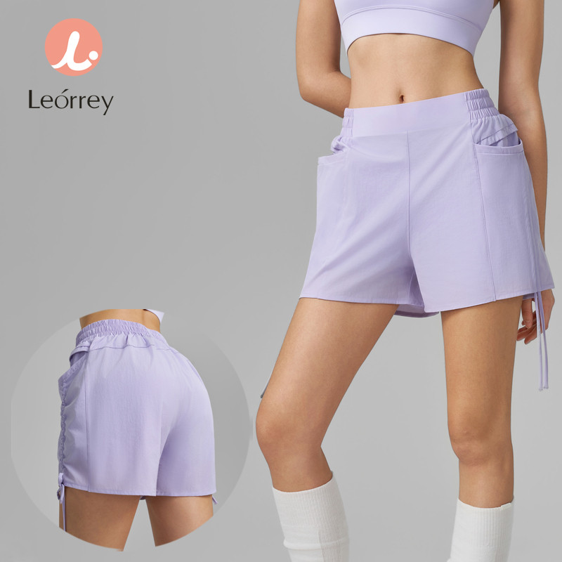Leorrey-กางเกงขาสั้นออกกำลังกายโยคะ เชือกผูกข้างพร้อมกระเป๋า กางเกงขาสั้นโยคะบาง แห้งเร็ว