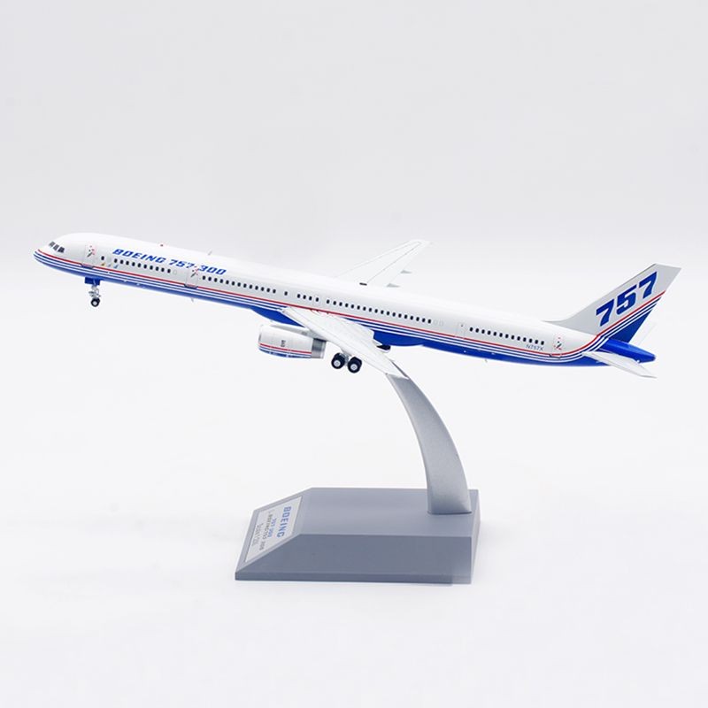 Inflight 1: 200 โมเดลเครื่องบินโลหะผสมโบอิ้งโรงงานเดิมเคลือบ B757-300 N757X